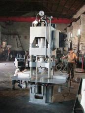 卓越品質(zhì)，助力礦山——鄭州市鑫源液壓機(jī)械有限責(zé)任公司礦山機(jī)械設(shè)備展示